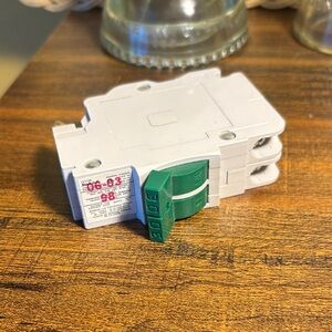 Federal Pioneer Circuit Breaker